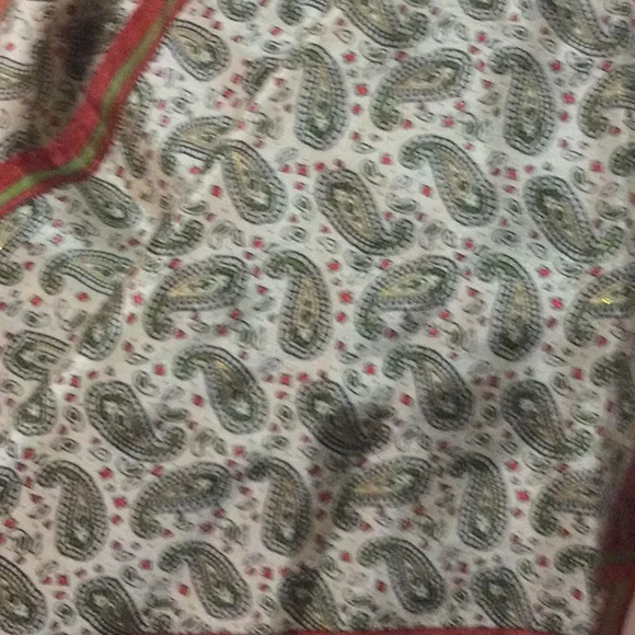 Oscar de la Renta signature scarf - Picture 3 of 5